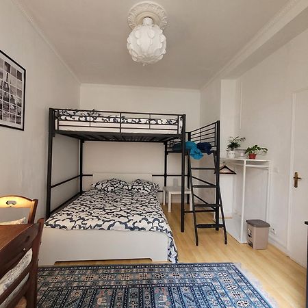Cozy And Nice Homestay Room - Chambre D'Hote Париж Екстериор снимка