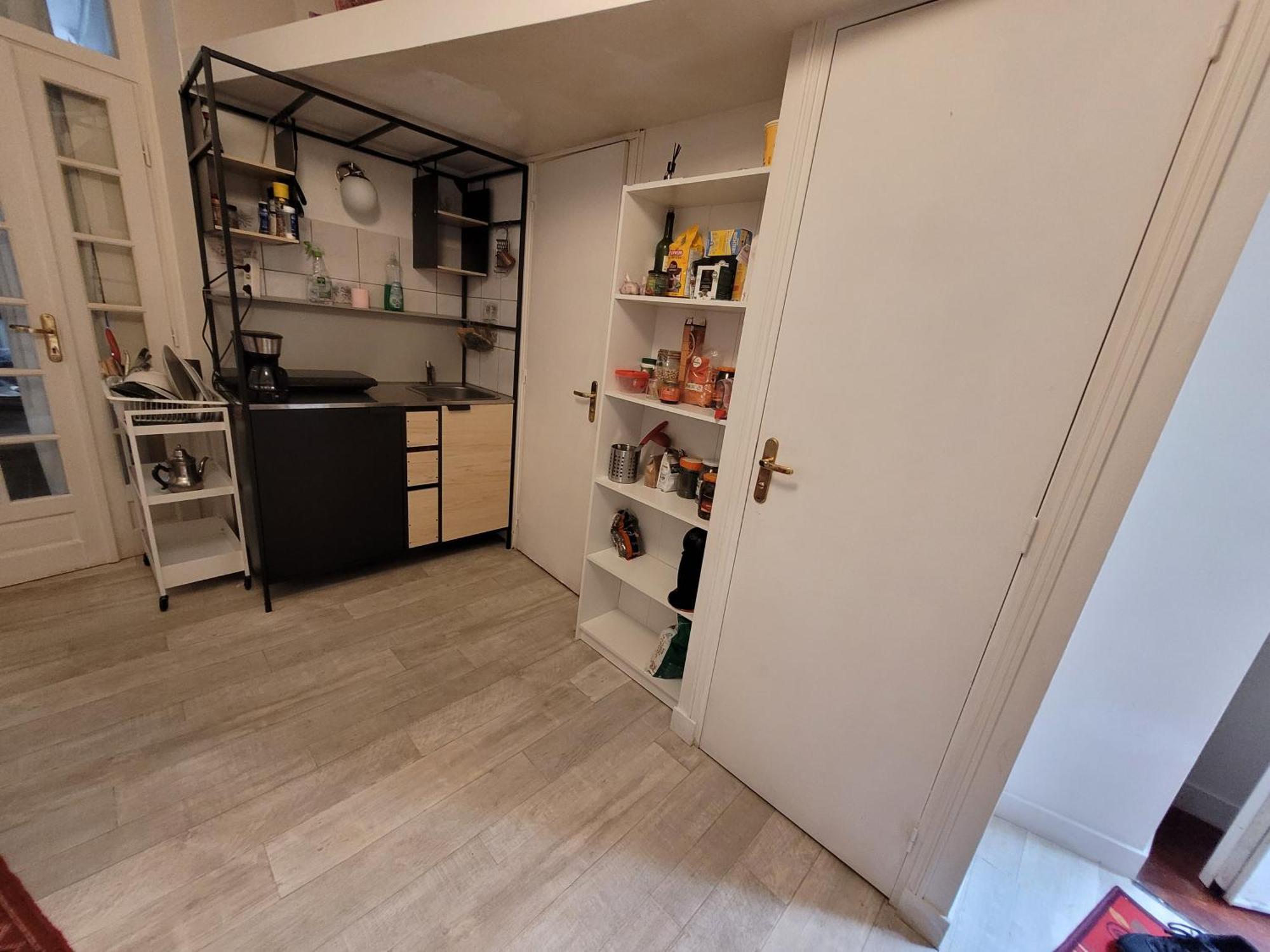 Cozy And Nice Homestay Room - Chambre D'Hote Париж Екстериор снимка